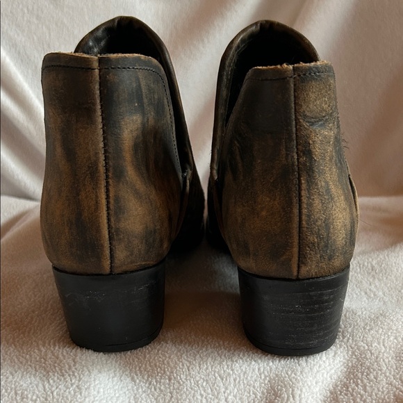 Anthro | Musse & Cloud Distressed Leather Netflix Bootie, Size 7 - Picture 4 of 11